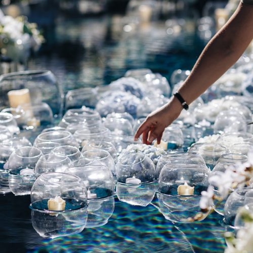 wedding-decoration-ceremony-chandelier-arch-flowers (5)